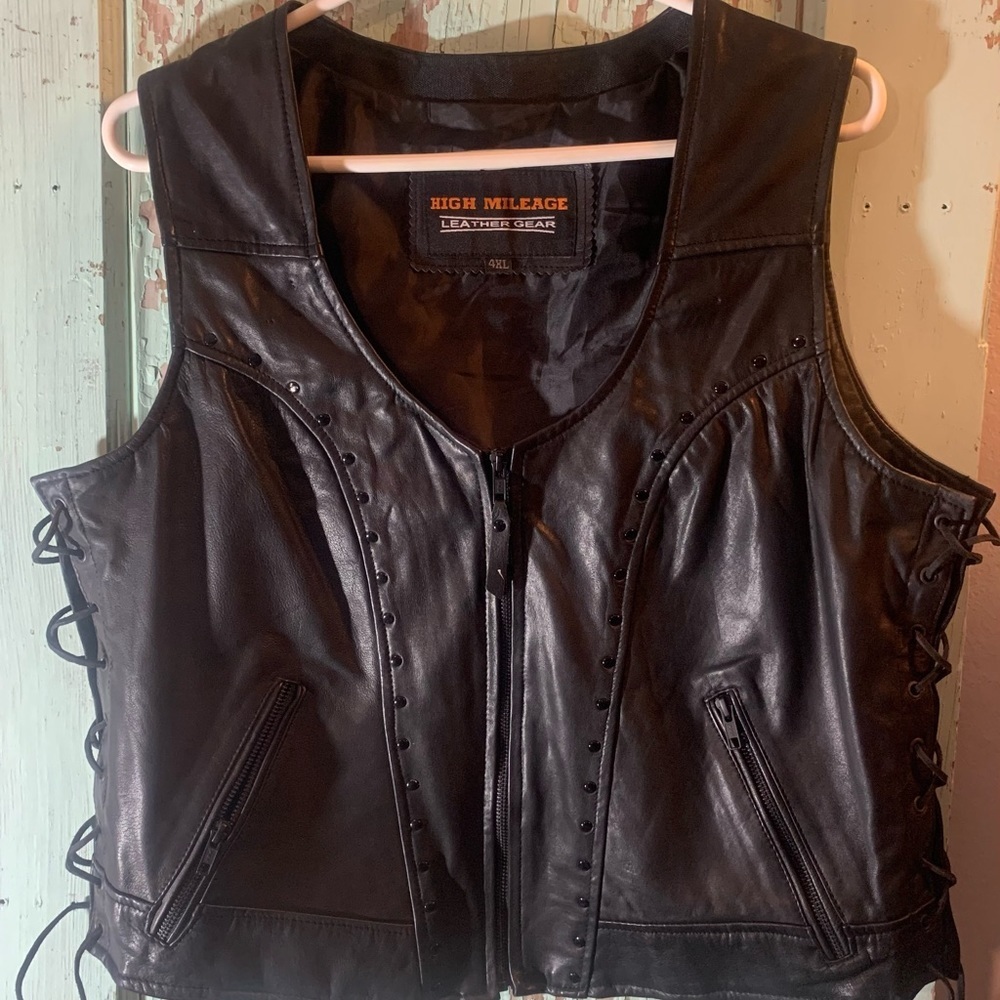 Women’s leather black HIGH MILEAGE LEATHER GEAR biker vest